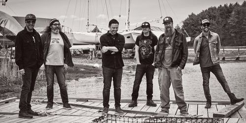 Nov 19: The Mallett Brothers at Buttonball Barn